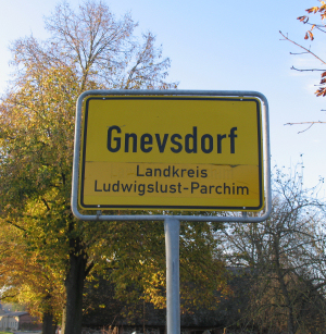 Ortsschild von Gnevsdorf